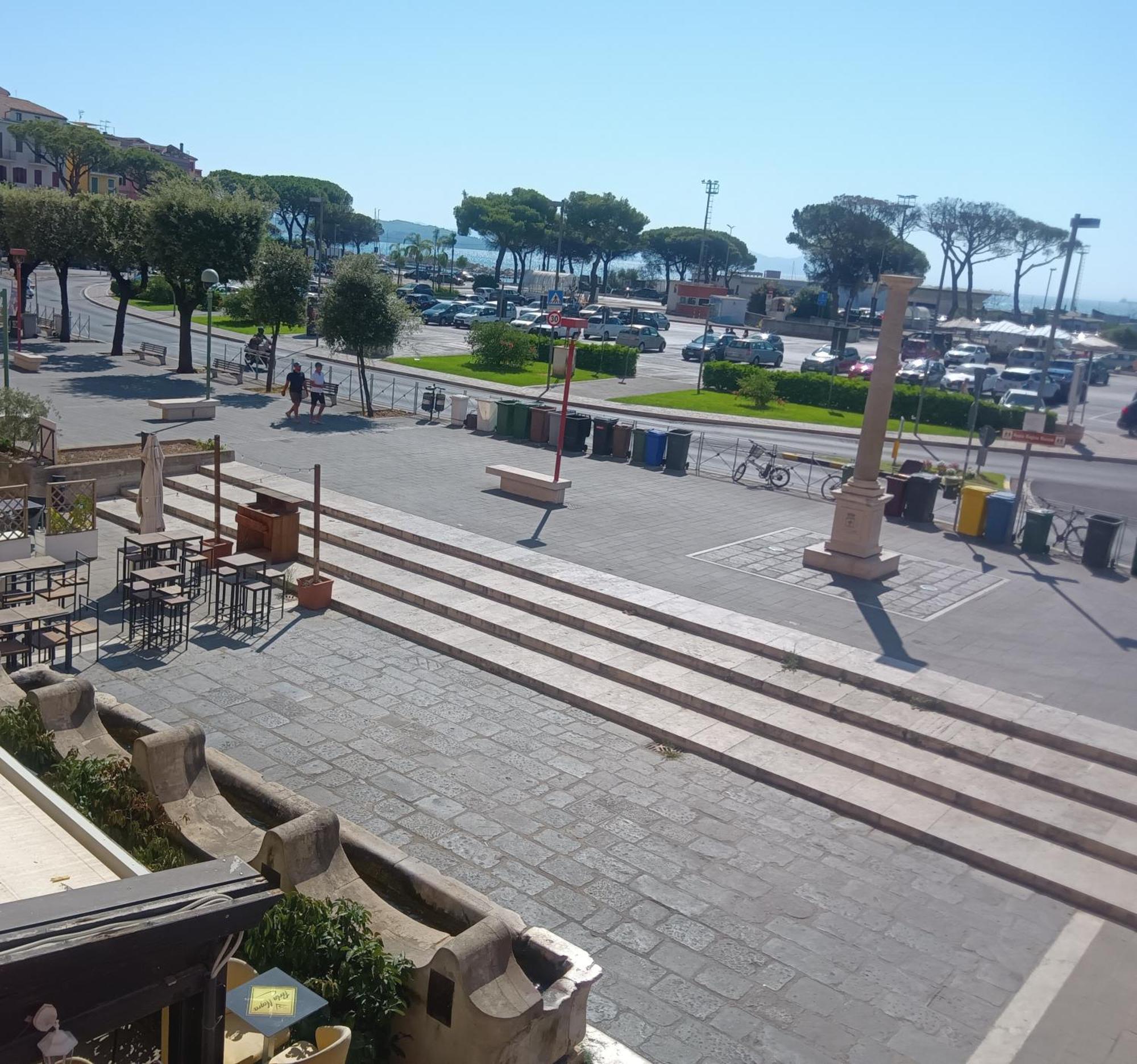 Fountains' Square Apartment Formia Luaran gambar