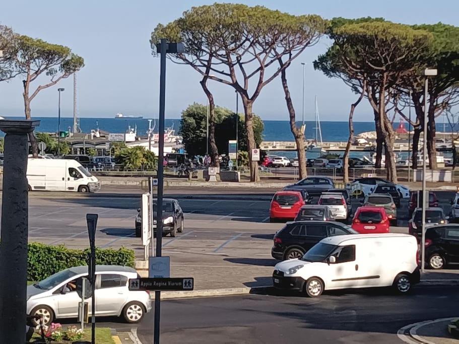 Fountains' Square Apartment Formia Luaran gambar